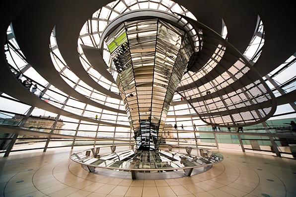 Blick in die gläserne Reichstagskuppel 