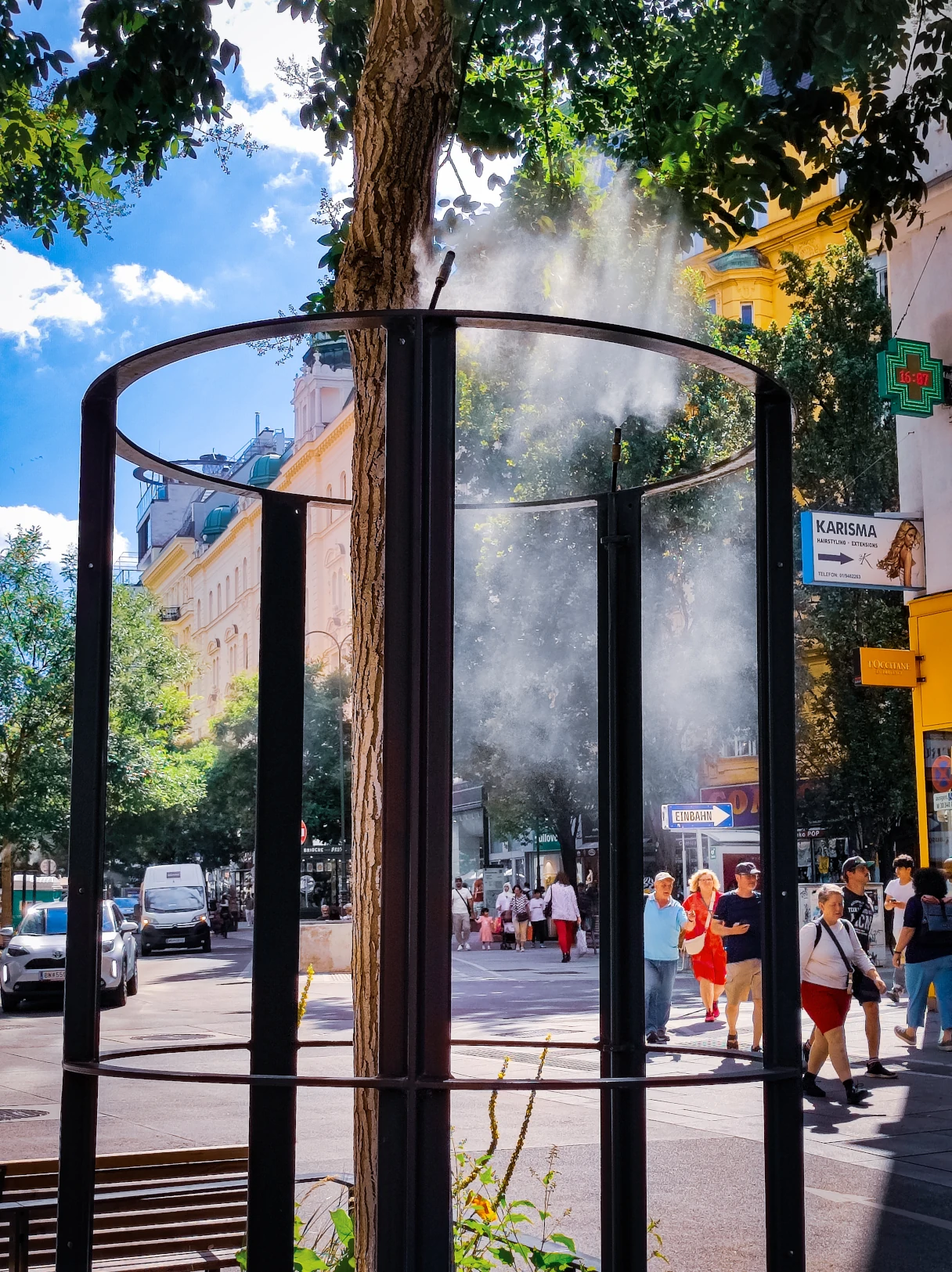 Sommerspritzer, Sprühnebel-Installation, Wien, Sommer, Einkaufspassage