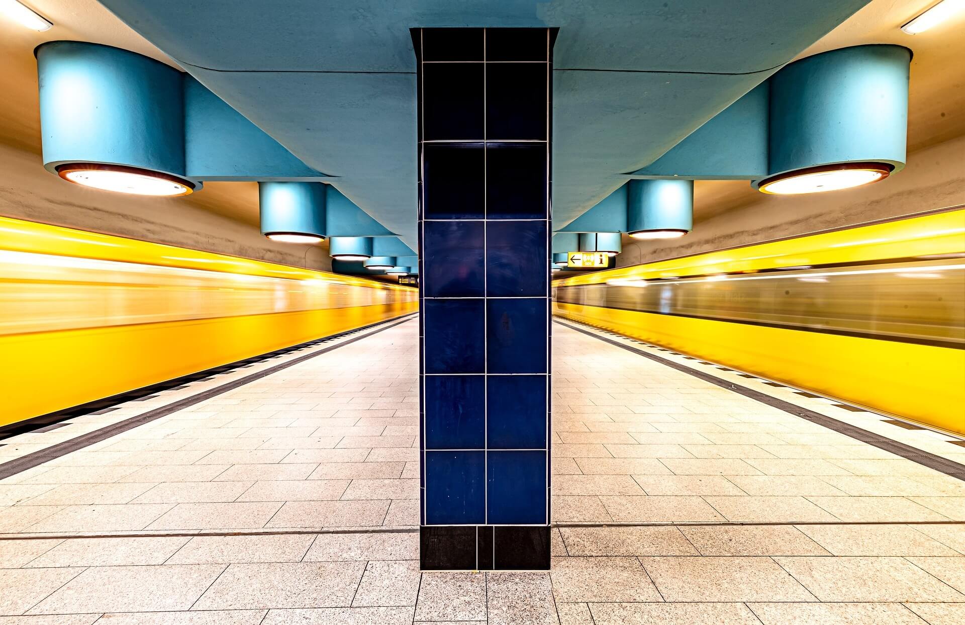 Berlin subway, yellow train