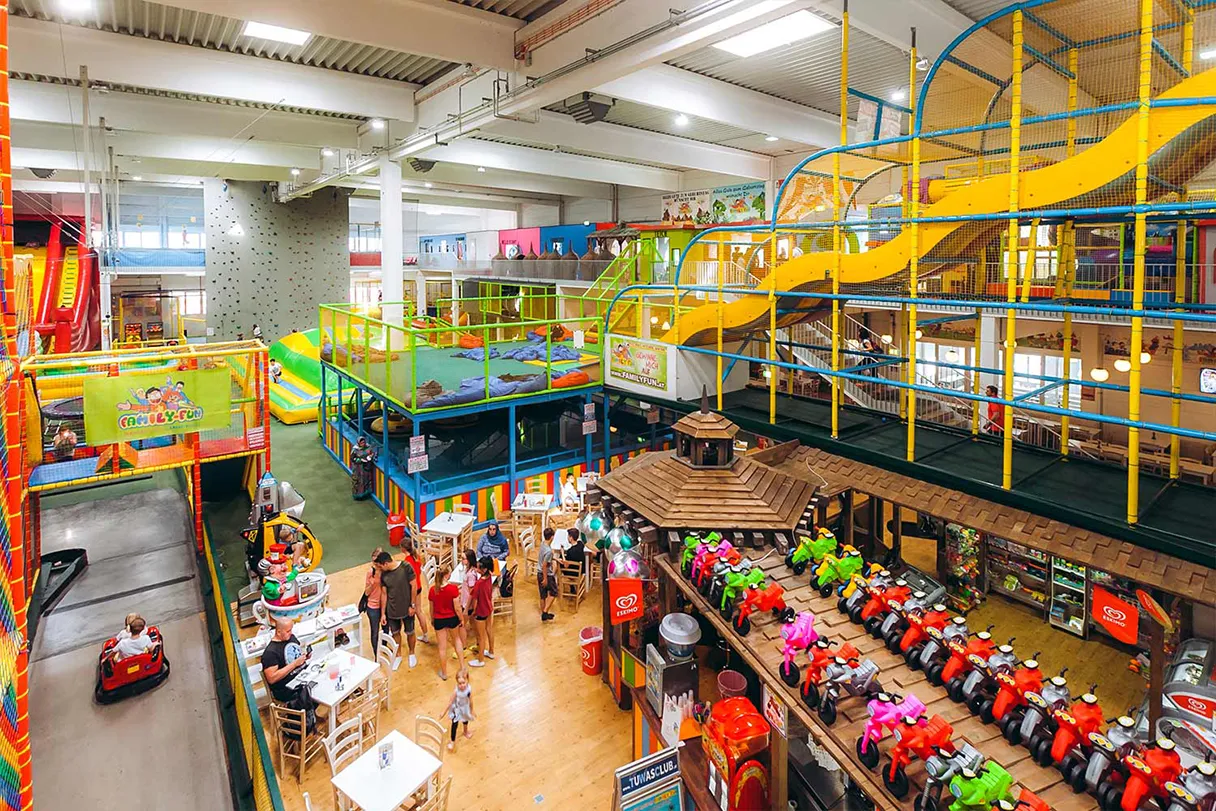 Family Fun, indoor playground, bird's eye view of the entire site