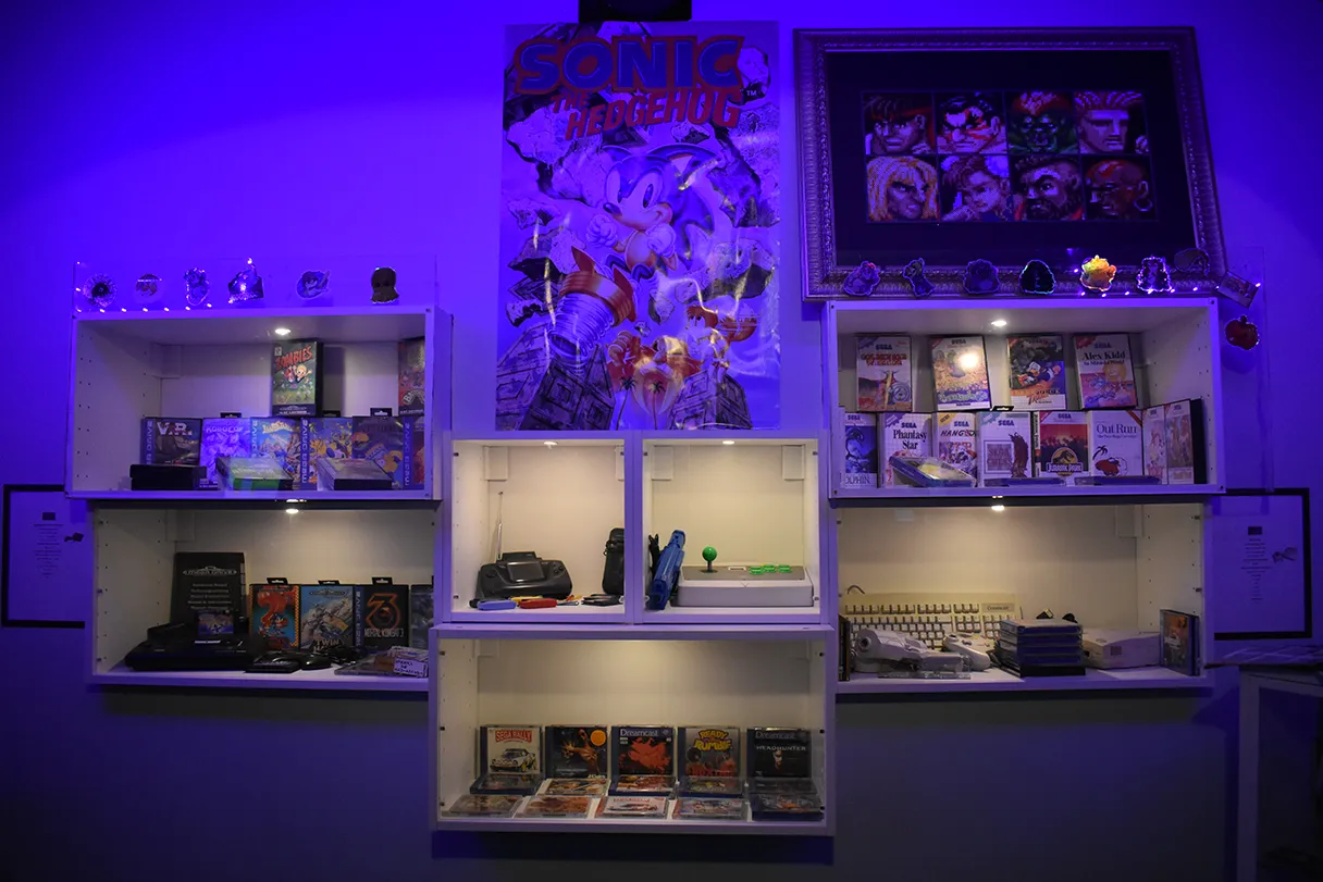 Gaming Museum Vienna, exhibits in illuminated showcases