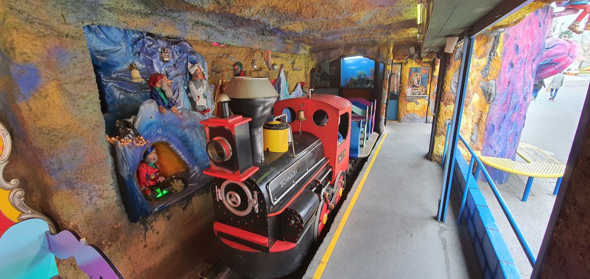 Silberbergwerk Grottenbahn, Wiener Prater, Waggons