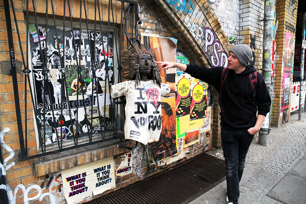 Street art Tour City Guide Cammy Explains Berlin Street Art